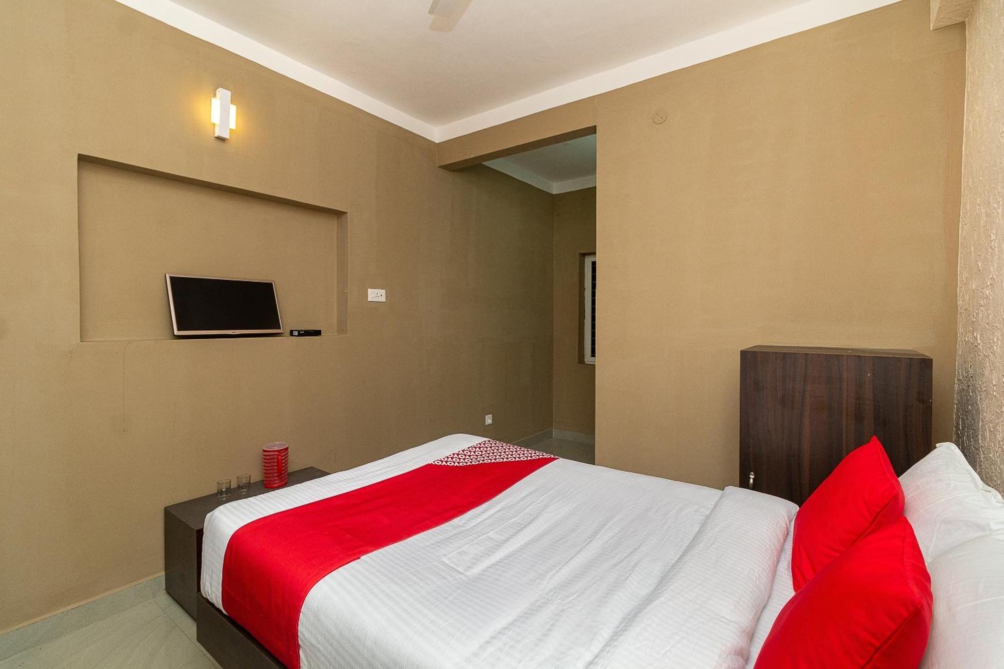 Oyo Green Hills Villa Kuttalam  Exterior photo