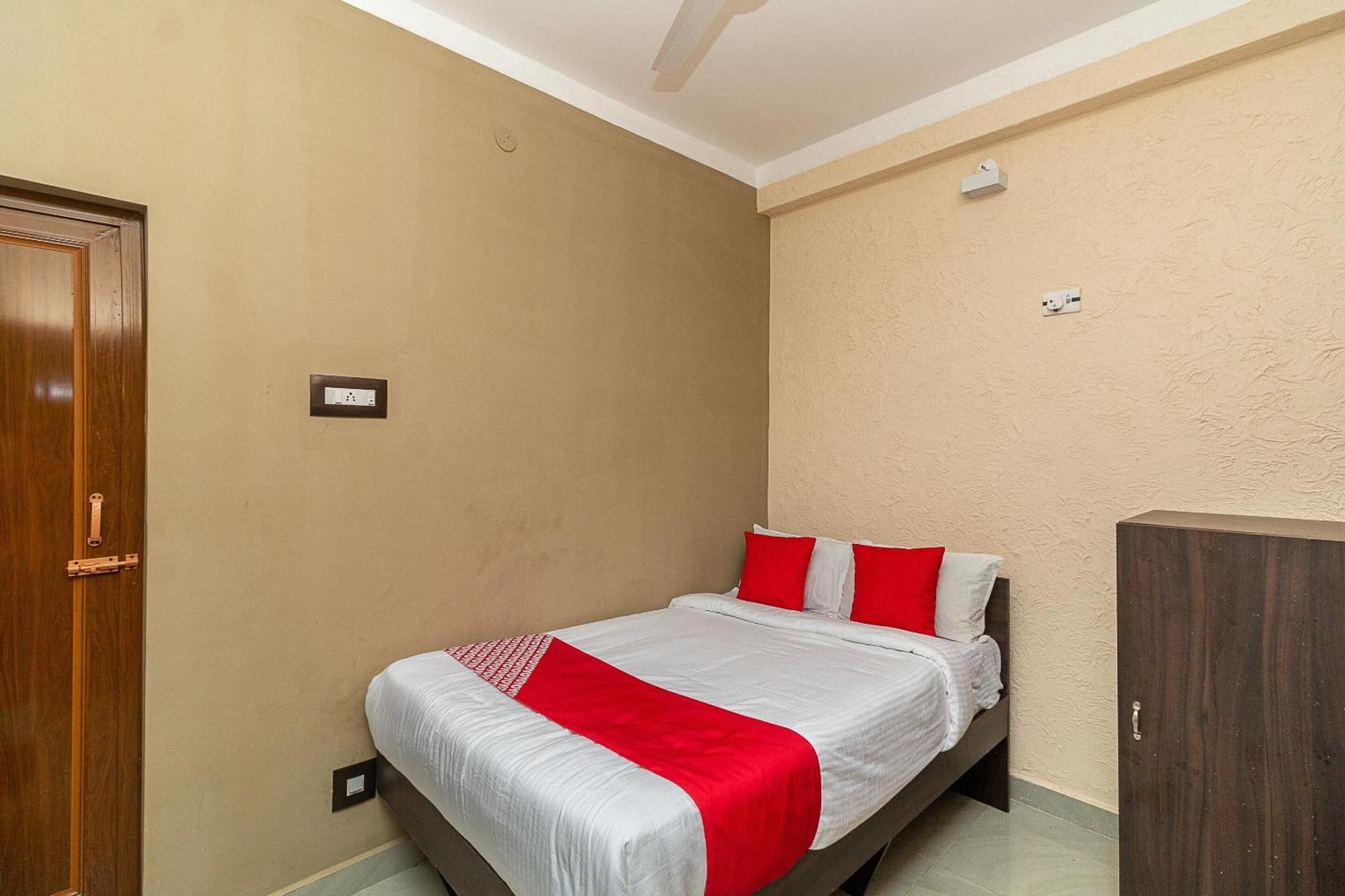 Oyo Green Hills Villa Kuttalam  Exterior photo